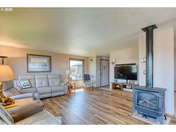 17 SE KIRK AVE, Pendleton, OR 97801