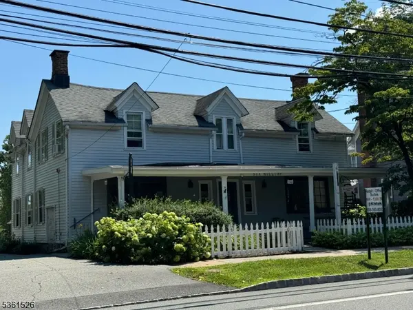 6 Hilltop Rd, Mendham Boro, NJ 07945