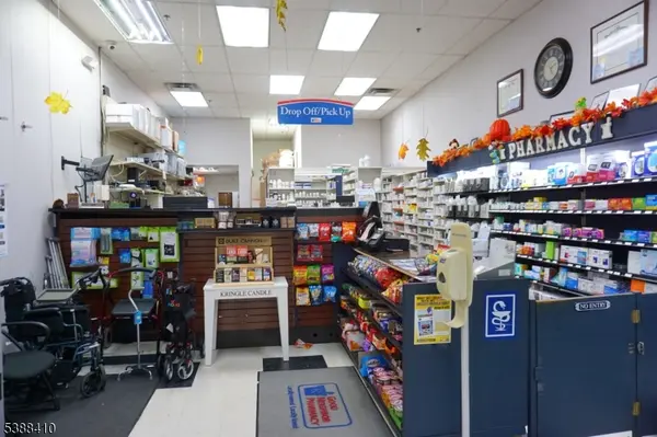 101 Terhune Ave, Lodi Boro, NJ 07644