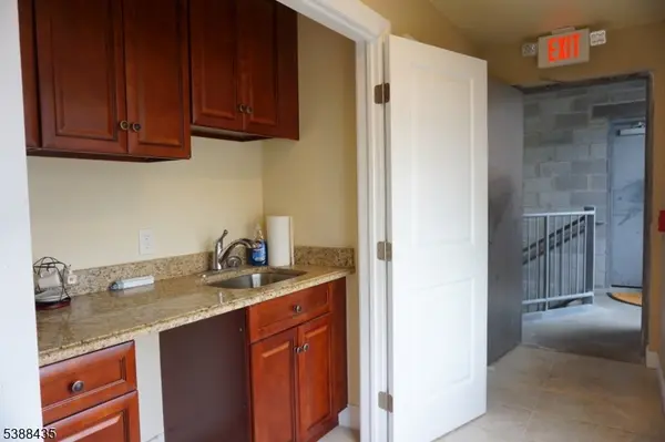 311 Crooks Ave, Paterson City, NJ 07503