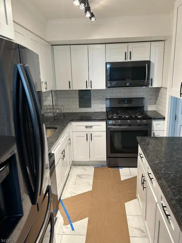 276 Prospect St #3H, East Orange City, NJ 07017