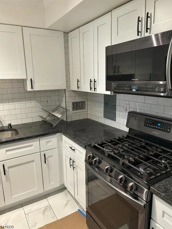 276 Prospect St #3H, East Orange City, NJ 07017