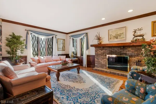 2 Forest View Dr, Chester Twp., NJ 07930