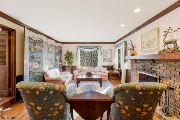 2 Forest View Dr, Chester Twp., NJ 07930