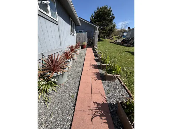 94120 STRAHAN ST #58, Gold Beach, OR 97444