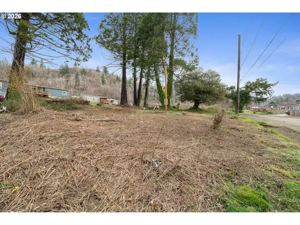 363 N Fawn DR, Otis, OR 97368