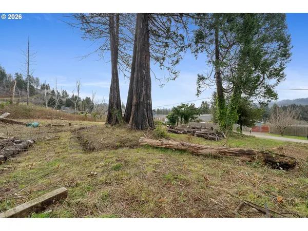 363 N Fawn DR, Otis, OR 97368