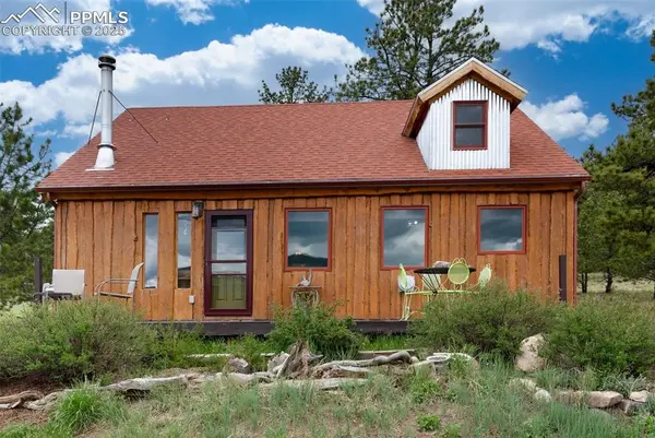 2793 Black Fawn LN, Westcliffe, CO 81252