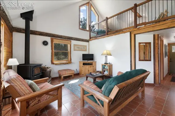 2793 Black Fawn LN, Westcliffe, CO 81252