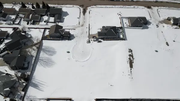 7212 44 Avenue Close, Camrose, AB T4V 5E1