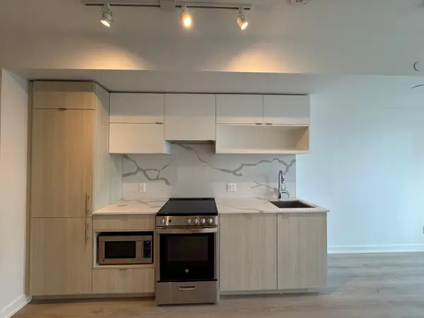 100 Queen ST E #1108, Toronto C08, ON M5C 0B5