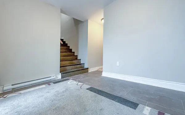 100 Cromwell AVE, Oshawa, ON L1J 4T6