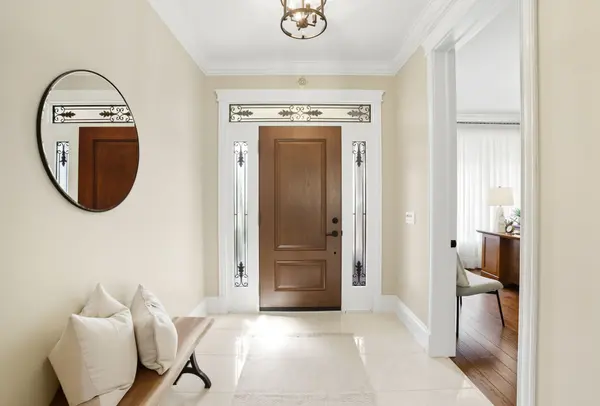 59 Queen ST, Whitby, ON L1M 1C4