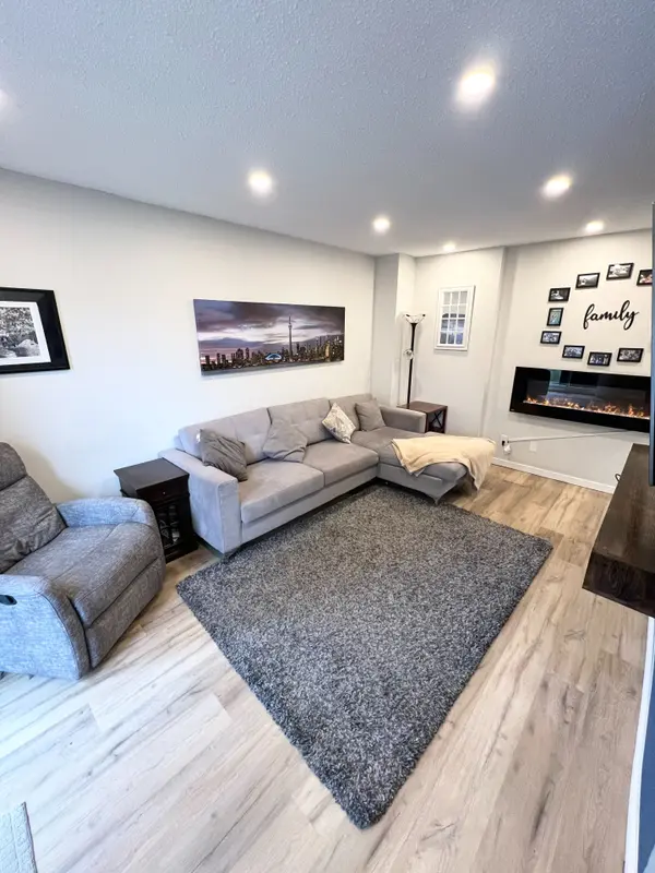 15 Guildwood Pkwy #34, Toronto E08, ON M1E 4Y8