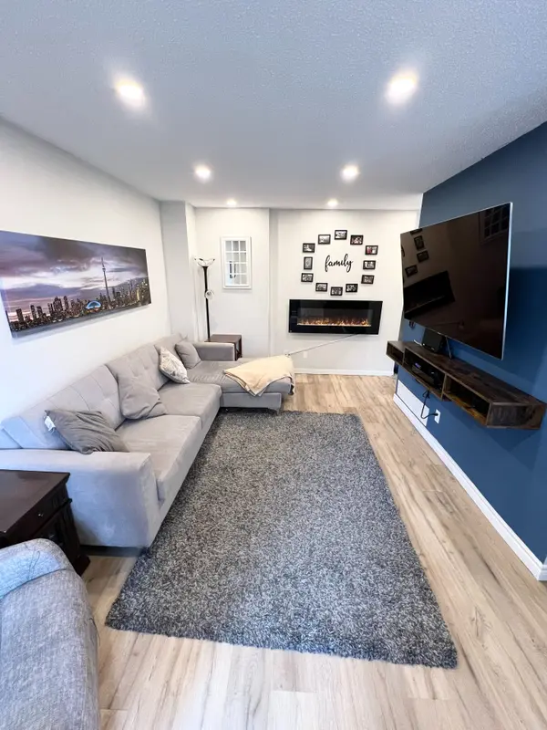 15 Guildwood Pkwy #34, Toronto E08, ON M1E 4Y8