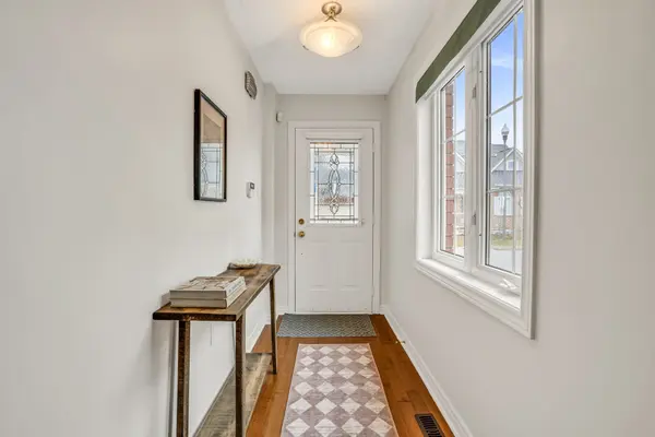 22 Gidley LN #24, Ajax, ON L1T 4Z7