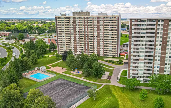 66 Falby CT #406, Ajax, ON L1S 3L2