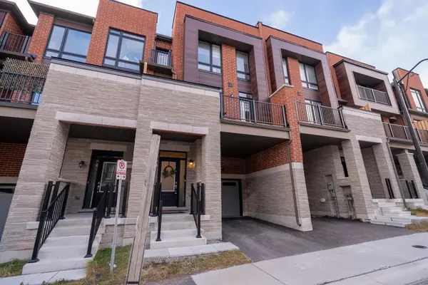 12 Griffith ST, Aurora, ON L4G 7B6