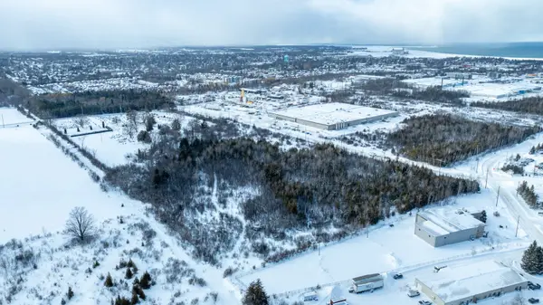 401 Raglan ST, Collingwood, ON L9Y 5P9