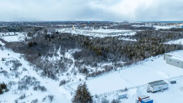 401 Raglan ST, Collingwood, ON L9Y 5P9