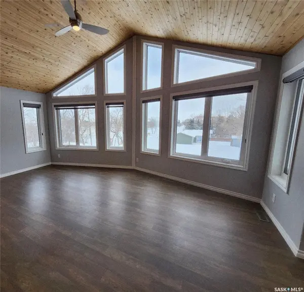 933 Front STREET S, Broadview, SK S0G 0K0