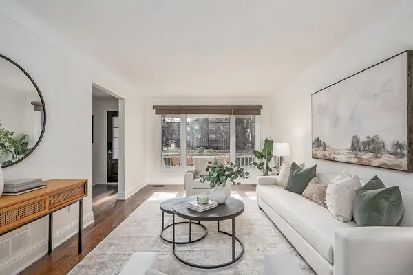 5193 Lakeshore RD, Burlington, ON L7L 1C7