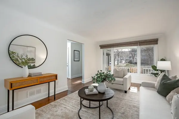 5193 Lakeshore RD, Burlington, ON L7L 1C7