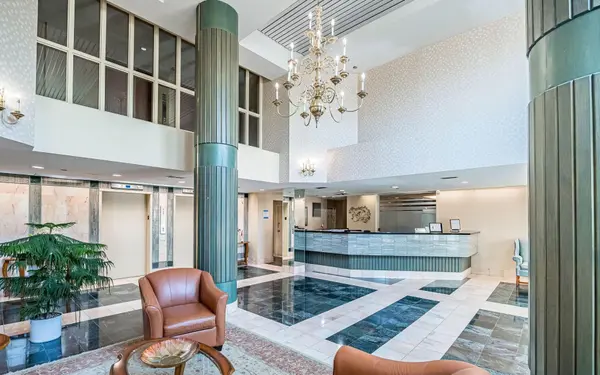 310 Mill ST S ##202, Brampton, ON L6Y 3B1