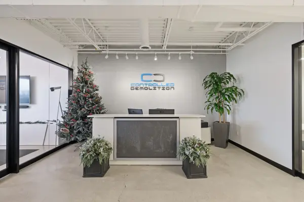 1185 Queensway N/A E #4A & 5A, Mississauga, ON L4Y 1S1