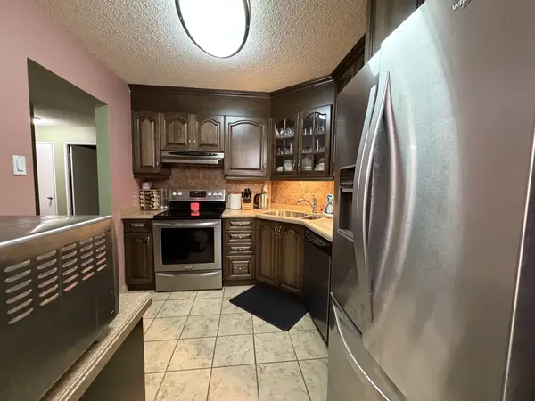 41 Markbrook LN #1408, Toronto W10, ON M9V 5E6