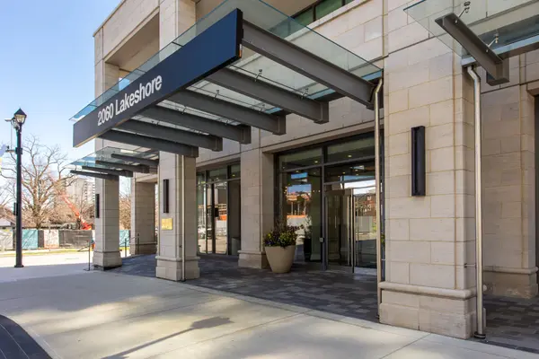 2060 Lakeshore RD #1303, Burlington, ON L7R 0G2