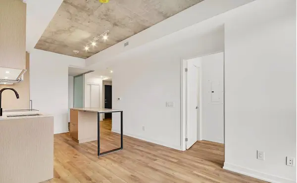 1808 St Clair AVE W #510, Toronto W03, ON M6N 0C1