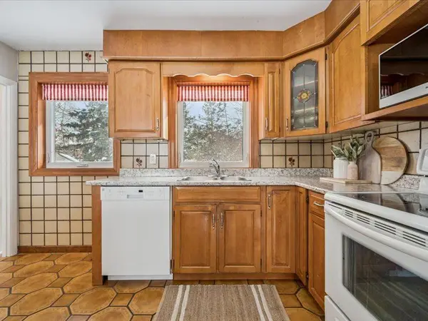 149 Waverley DR, Guelph, ON N1E 1H1