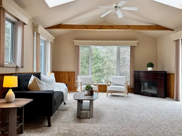 29 Glenwood DR, Huntsville, ON P1H 1B6