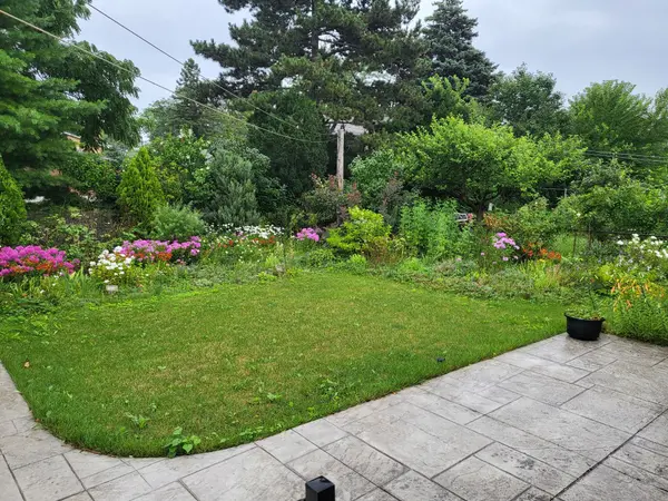 19 Secord DR, Hamilton, ON L8K 3W6