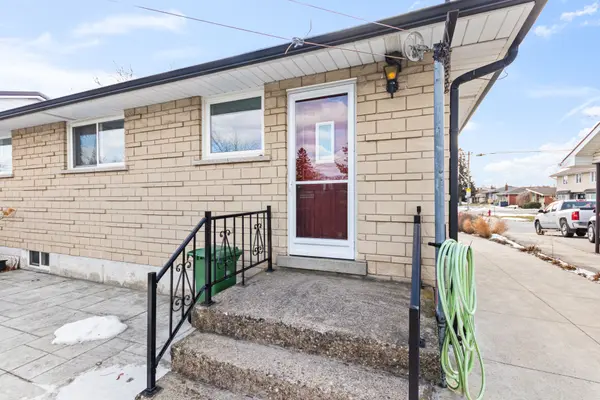 19 Secord DR, Hamilton, ON L8K 3W6