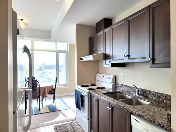 100 Roger Guindon AVE #402, Alta Vista And Area, ON K1G 3Z7