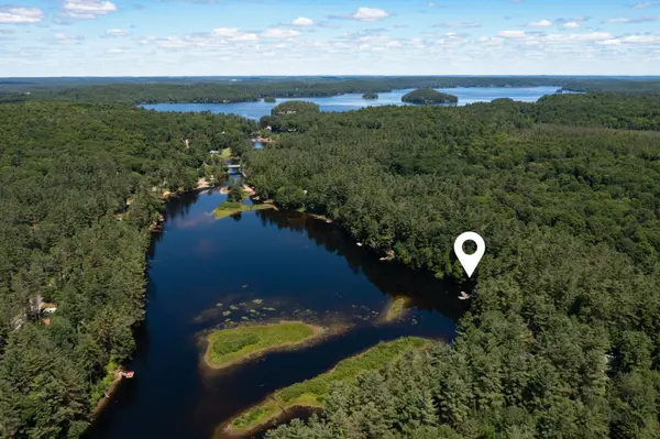 136 Deer Lake RD, Huntsville, ON P0B 1L0