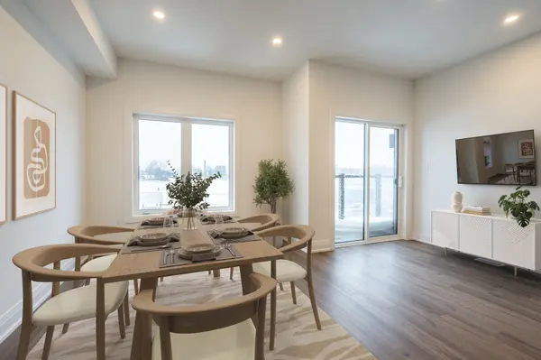 18 Clear Valley LN, Hamilton, ON L0R 1W0