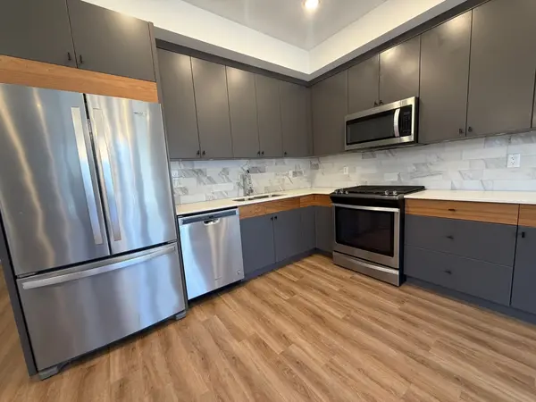 304 ELMGROVE AVE #2, Westboro - Hampton Park, ON K1Z 6V1