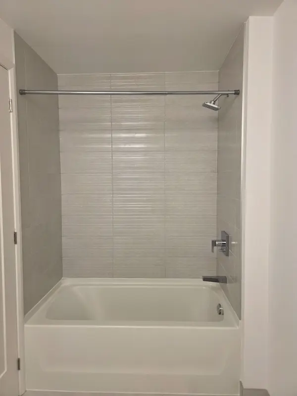 75 James ST S #3004, Hamilton, ON L8P 2Y9