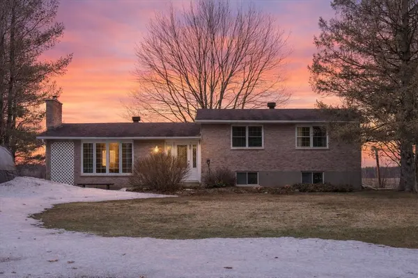 59 Seguinbourg ST, The Nation, ON K0A 1M0