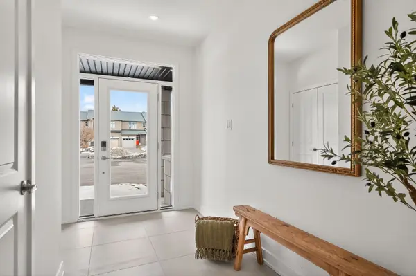 449 Haresfield CT, Blossom Park - Airport And Area, ON K2M 0B6