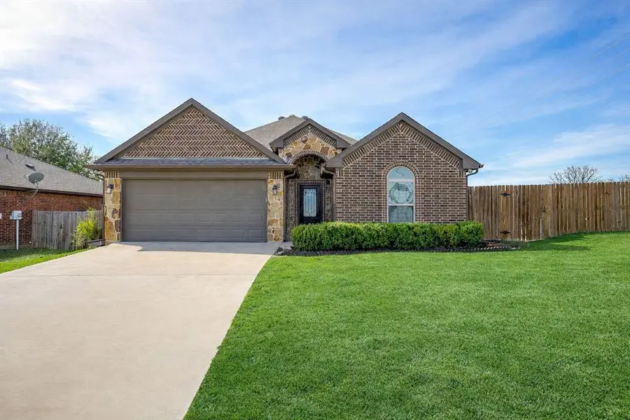 110 Hummingbird Drive, Weatherford, TX 76088