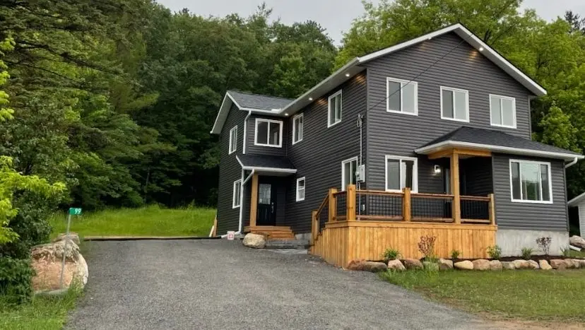 99 Inglis ST, Madawaska Valley, ON K0J 1B0