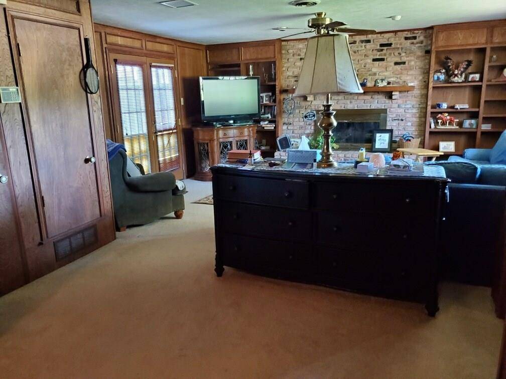 1013 N Cottonwood Drive, Richardson, TX 75080