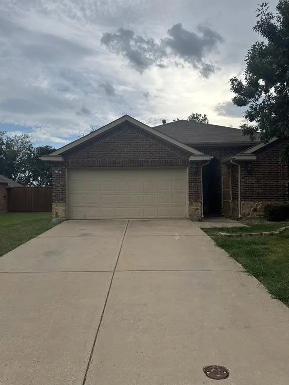 3235 Clear Springs Drive, Forney, TX 75126