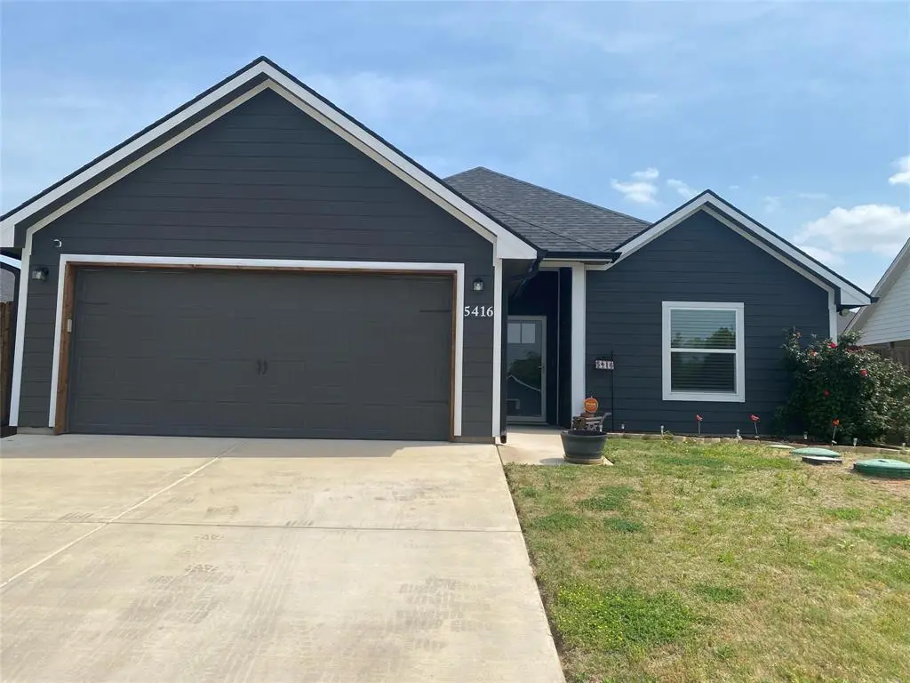 5416 Belaire Circle, Granbury, TX 76048