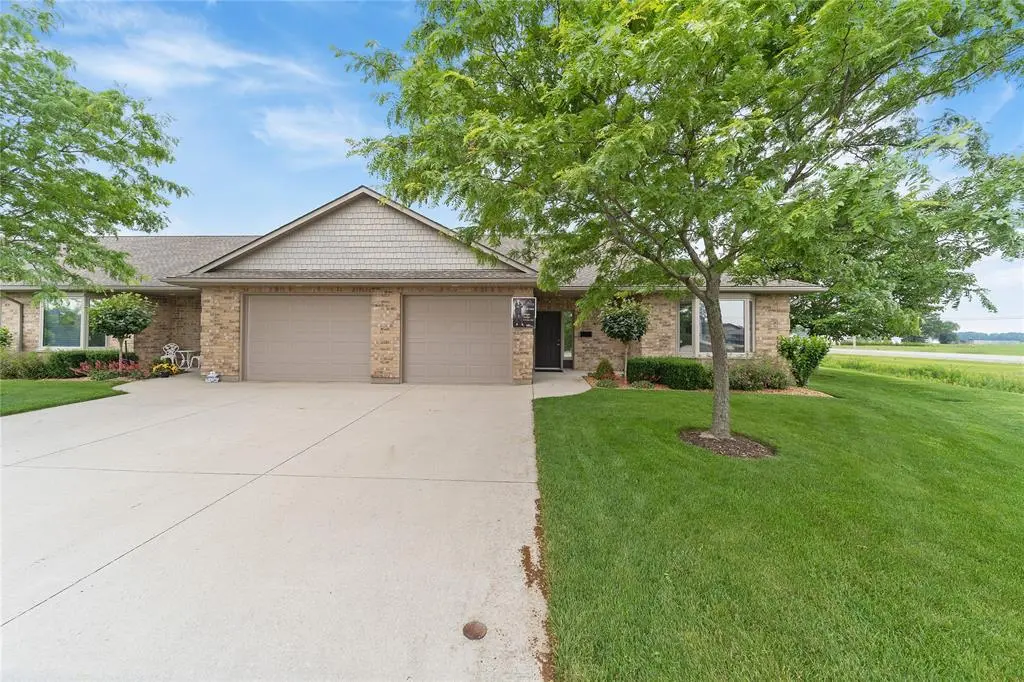 5969 TOWNSEND Line #1, Lambton Shores, ON N0N 1J0