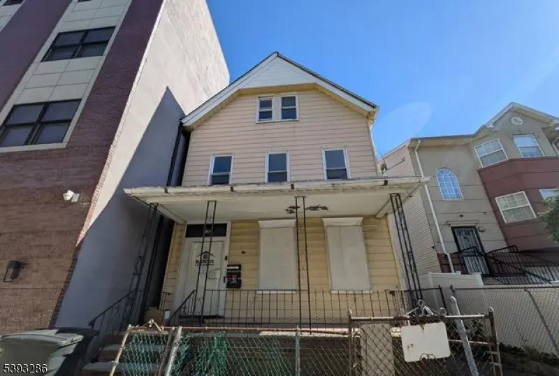 116 Mayor Gibson, Newark City, NJ 07104